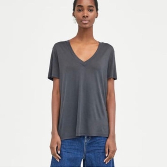 EUC Zara Charcoal Gray V Neck Size Small - Picture 1 of 5